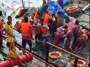 Kapal Penumpang Tenggelam di Perairan Situbondo, 2 Tewas-1 Hilang