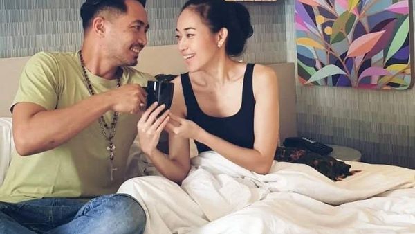 Kompaknya Yama Carlos dan Carina Ivola saat Kulineran Bersama