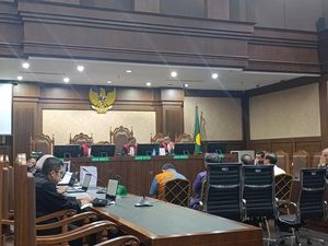 4 Terdakwa Kasus Korupsi Timah Dituntut 8 dan 14 Tahun Penjara 4 Terdakwa Kasus Korupsi Timah Dituntut 8 dan 14 Tahun Penjara