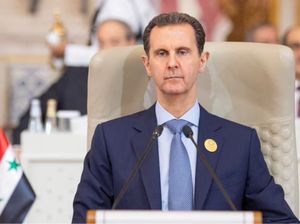 Dunia Hari Ini: Warga Suriah Mengambil Barang-barang di Istana Assad