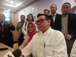 Agung Laksono Kecewa dengan Syarat Dukungan Maju Caketum PMI