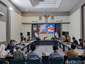 Pemprov Jatim Sosialisasi Izin Tambang Rakyat Antisipasi Penambang Liar Pemprov Jatim Sosialisasi Izin Tambang Rakyat Antisipasi Penambang Liar
