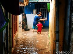 Cerita Jonas dan Deni Terkepung Banjir Bandang Palabuhanratu Sukabumi