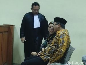Gus Muhdlor Dituntut 6 Tahun 4 Bulan Atas Korupsi Insentif BPPD Sidoarjo Gus Muhdlor Dituntut 6 Tahun 4 Bulan Atas Korupsi Insentif BPPD Sidoarjo