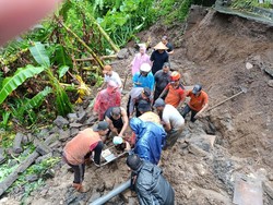 Dua Pekerja Proyek Tembok Merajan di Ubud Tewas Tertimbun Longsor