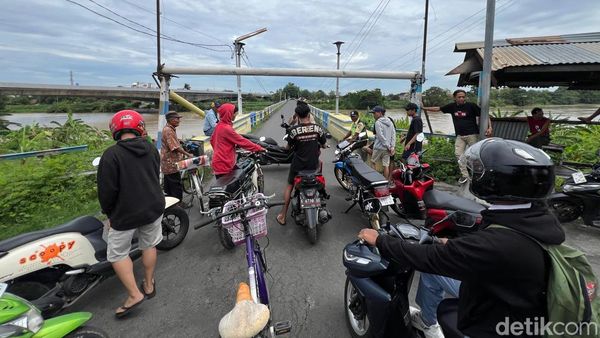 Jembatan Pagerluyung Mojokerto Ditutup Sementara