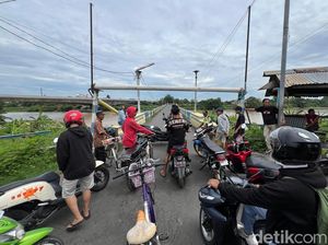 Tiang Penyangga Retak-Miring, Jembatan Pagerluyung Mojokerto Ditutup
