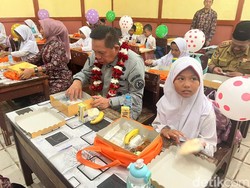 Bakamla RI Gelar Makan Gratis Bergizi Bareng Pelajar SDN 04 Bengkulu