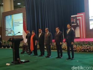 Muzani Lantik Sekjen MPR RI Baru, Pandu Sumpah Jabatan Pimpinan