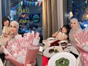 Kompak! Ria Ricis Ajak Moana Makan Steak hingga Mie Kompak! Ria Ricis Ajak Moana Makan Steak hingga Mie