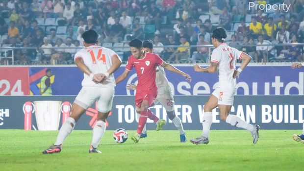 Pemain Timnas Indonesia Marselino Ferdinan saat bertanding melawan Myanmar di laga perdana Grup B Piala AFF 2024 di Stadion Thuwunna, Yangon, Senin (9/12). (Dok. PSSI)