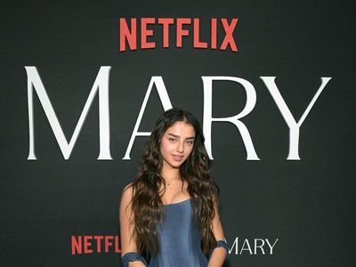 Foto: Aktris Israel Jadi Kontroversi Setelah Perankan Bunda Maria