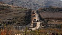 Penampakan Tank-tank Israel di Perbatasan Suriah