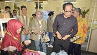 Momen Wamen Perindustrian Faisol Riza Tinjau Pameran Bangga Buatan Indonesia