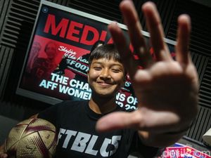 Sheva Imut Awalnya Geluti Pencak Silat, Kini Jadi Bintang Timnas Putri RI Sheva Imut Awalnya Geluti Pencak Silat, Kini Jadi Bintang Timnas Putri RI