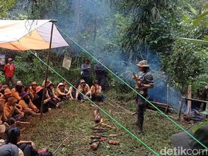 Kala 75 Perempuan Berlatih Bertahan Hidup di Hutan Cakrabuana Tasik