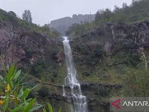 Penjelasan BMKG soal Muncul Air Terjun Dadakan di Gunung Agung Bali Penjelasan BMKG soal Muncul Air Terjun Dadakan di Gunung Agung Bali