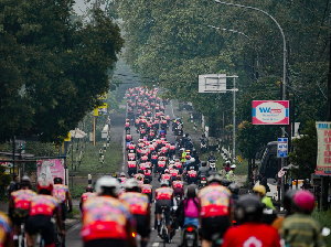 400 Pesepeda Adu Cepat di Tour de Borobudur 2024 400 Pesepeda Adu Cepat di Tour de Borobudur 2024