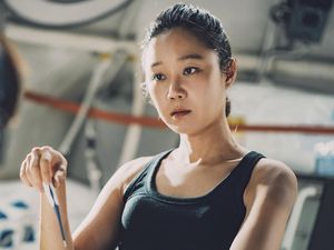 Gong Hyo Jin Spill Tantangan Drakor When the Stars Gossip