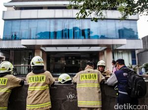 Ledakan Gas di Tempat Spa Bulungan Bikin Tembok Pembatas Kantor Jebol Ledakan Gas di Tempat Spa Bulungan Bikin Tembok Pembatas Kantor Jebol