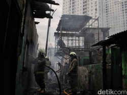 4 Fakta Kebakaran Permukiman di Kemayoran Sampai Damkar Kelelahan
