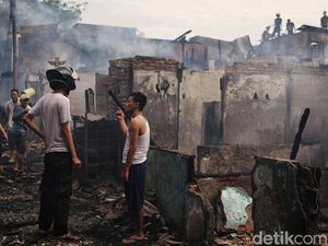 Video Kebakaran di Kebon Kosong: 200 Rumah Terbakar, 600 KK Terdampak Video Kebakaran di Kebon Kosong: 200 Rumah Terbakar, 600 KK Terdampak