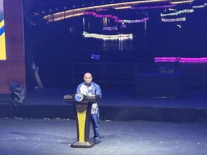Menteri Pigai: Baru Kali Ini Peringatan Hari HAM Sedunia Digelar Meriah Menteri Pigai: Baru Kali Ini Peringatan Hari HAM Sedunia Digelar Meriah