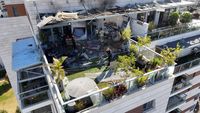Kerusakan Akibat Drone Meledak di Gedung Israel