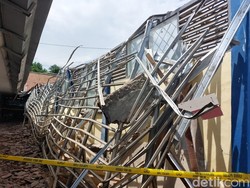 Atap Kelas SMPN 1 Talun Cirebon Ambruk, 6 Siswa Terluka