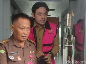 Kejari Sidoarjo Ungkap 2 Kasus Korupsi Rugikan Negara Rp 9,7 Miliar Kejari Sidoarjo Ungkap 2 Kasus Korupsi Rugikan Negara Rp 9,7 Miliar