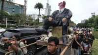 Massa dari Berbagai Elemen Gelar Aksi Jalan Kaki Peringati Hari HAM Sedunia