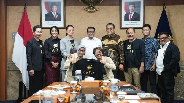 Menteri Ekonomi Kreatif/Kepala Badan Ekonomi Kreatif (Menekraf/Kabekraf) Teuku Riefky Harsya berjumpa  Persatuan Artis Film Indonesia (Parfi) 1956 (dok istimewa).