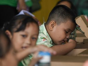 Video Suara Warga soal Usulan Dana MBG Pakai Zakat-Iuran Masyarakat Video Suara Warga soal Usulan Dana MBG Pakai Zakat-Iuran Masyarakat