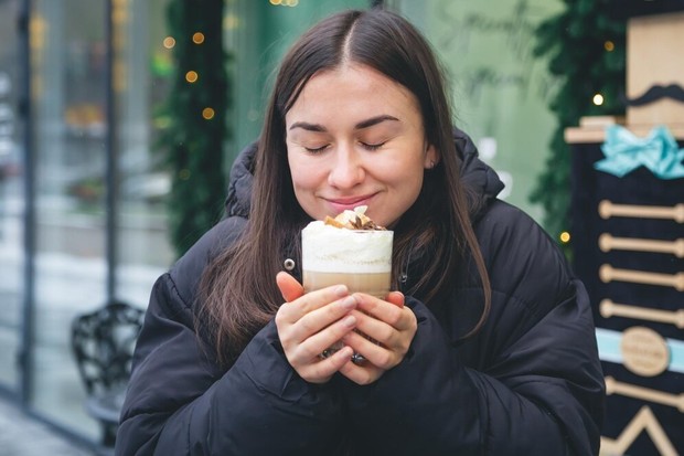 Ngopi/ Foto: Freepik.com/pvproductions