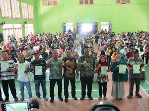 Pemkab Kediri Serahkan Sertifikat PTSL, Kebut Legalitas Aset Milik Warga