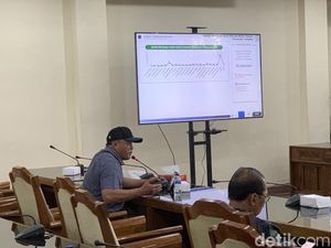 Driver Taksi Online Minta Tak Sepenuhnya Salahkan Kendaraan Non-DK Driver Taksi Online Minta Tak Sepenuhnya Salahkan Kendaraan Non-DK