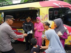 Si Sumeh, Dapur Umum Mobile Polres Pasuruan Kota Bantu Korban Banjir