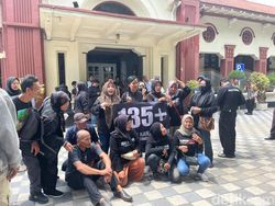 Tuntut Rp 17,5 M, Keluarga Korban Kanjuruhan Kawal Sidang Restitusi