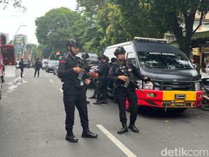 Sempat Ada Ledakan dari Basement Gedung di Jaksel, Gegana Merapat ke TKP