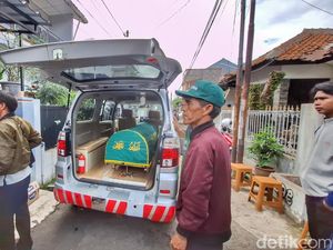 Duka di Balik Sorai Kemenangan Persib Duka di Balik Sorai Kemenangan Persib