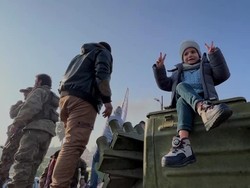 Video: Ekspresi Warga Suriah Merayakan Runtuhnya Rezim Assad