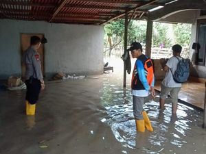 190 KK Terdampak Banjir di Lombok Tengah 190 KK Terdampak Banjir di Lombok Tengah