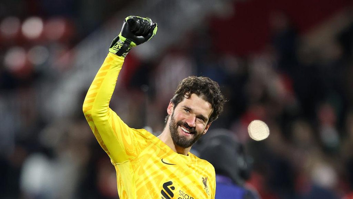 Alisson Becker senang bisa bermain lagi setelah tiga bulan absen (PA Images via Getty Images/Liam McBurney - PA Images)