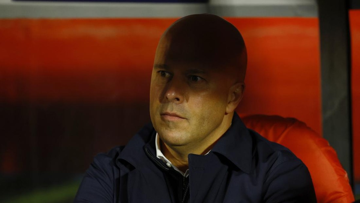 Arne Slot tak puas lihat performa Liverpool saat kalahkan Girona (REUTERS/Albert Gea)