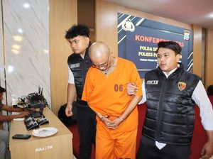 Oknum ASN Tapsel Penyekap-Pemerkosa Pelajar Serahkan Diri Usai Kabur ke Hutan Oknum ASN Tapsel Penyekap-Pemerkosa Pelajar Serahkan Diri Usai Kabur ke Hutan