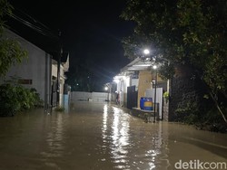 Banjir di Semarang Akibat Tanggul Jebol, Ketinggian Air Capai 1,5 Meter