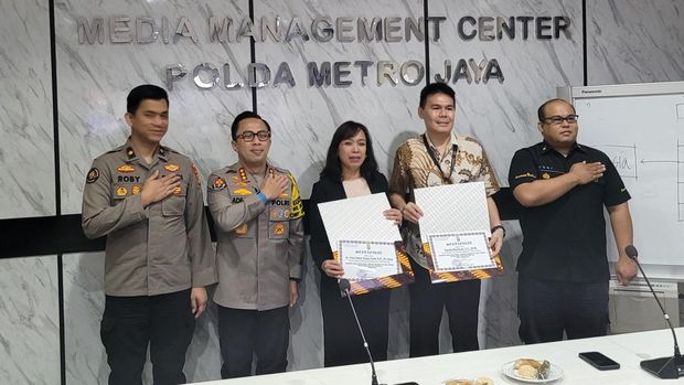 Bidhumas Polda Metro Jaya memanggil narasumber dari Binus University dalam rangka memajukan kesanggupan personel dalam menghasilkan konten kreatif.