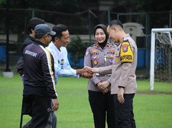 Polresta Malang Kota Dukung Elbow Crutch untuk Pesepak Bola Amputasi