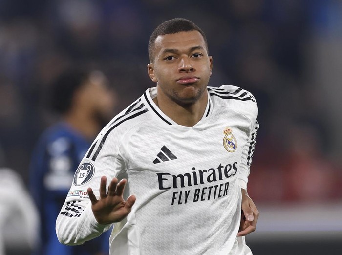 BERGAMO, ITALY - DECEMBER 10: Kylian Mbappé player of Real Madrid celebraste after scoring a goal during the UEFA Champions League 2024/25 League Phase MD6 match between Atalanta BC and Real Madrid C.F. at Stadio di Bergamo on December 10, 2024 in Bergamo, Italy. (Photo by Helios de la Rubia/Real Madrid via Getty Images)