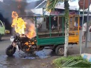 Motor Pengangkut Sampah Terbakar di Jembrana, Diduga Korsleting Listrik